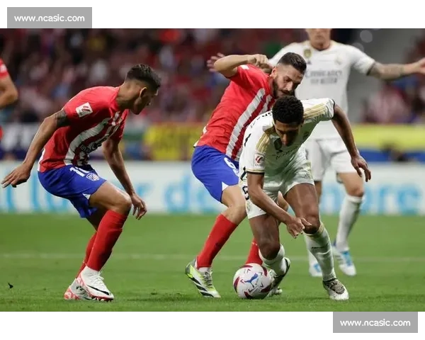 德容直言皇马围堵拉明 “夸张”：一场被放大的德比风波