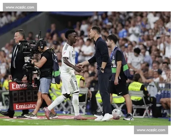 排队向阿隆索道歉！换下维尼修斯藏深意，姆巴佩成最大赢家